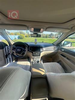 جیپ گراند شیرۆکی